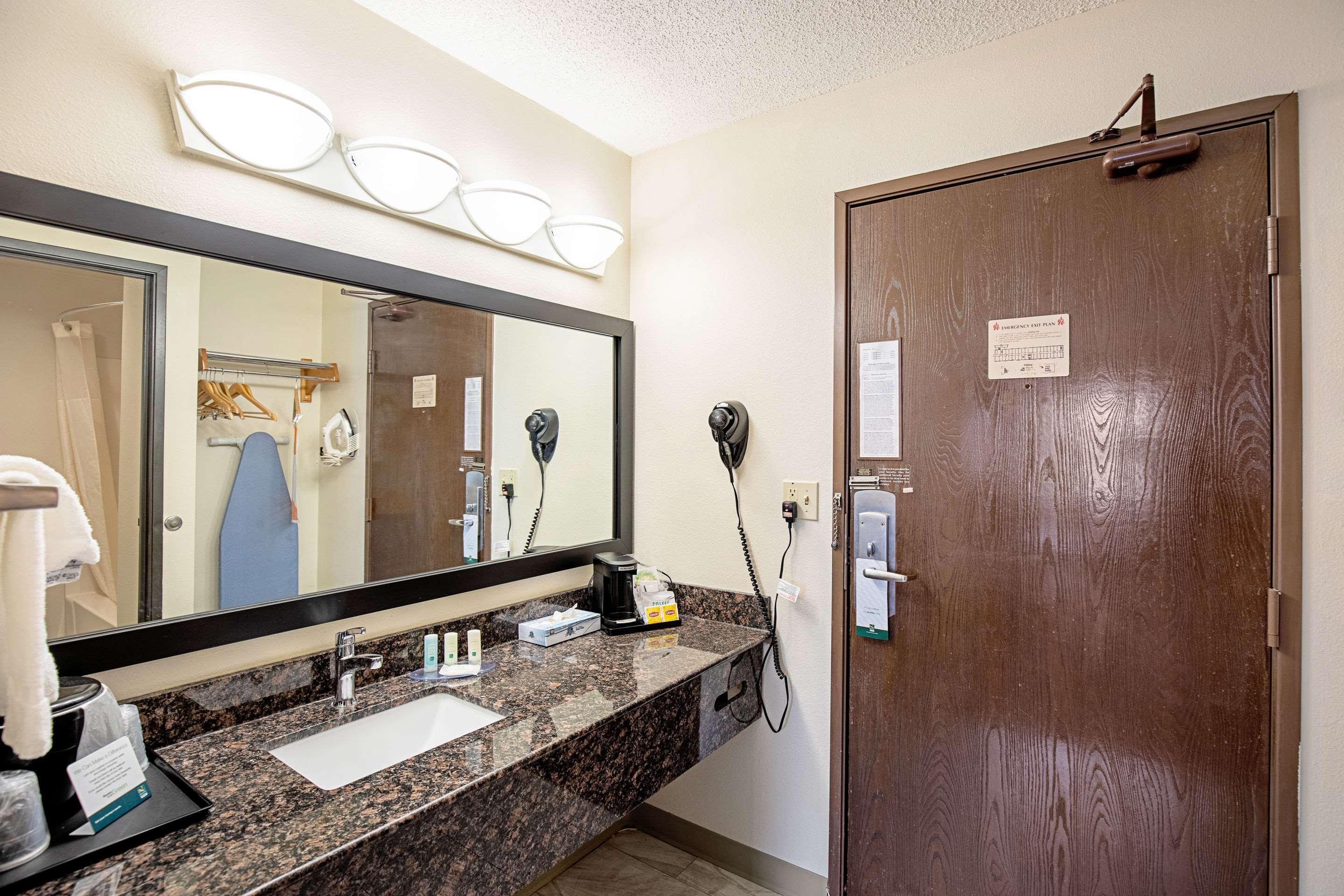 Quality Inn & Suites Μιλγουόκι Εξωτερικό φωτογραφία