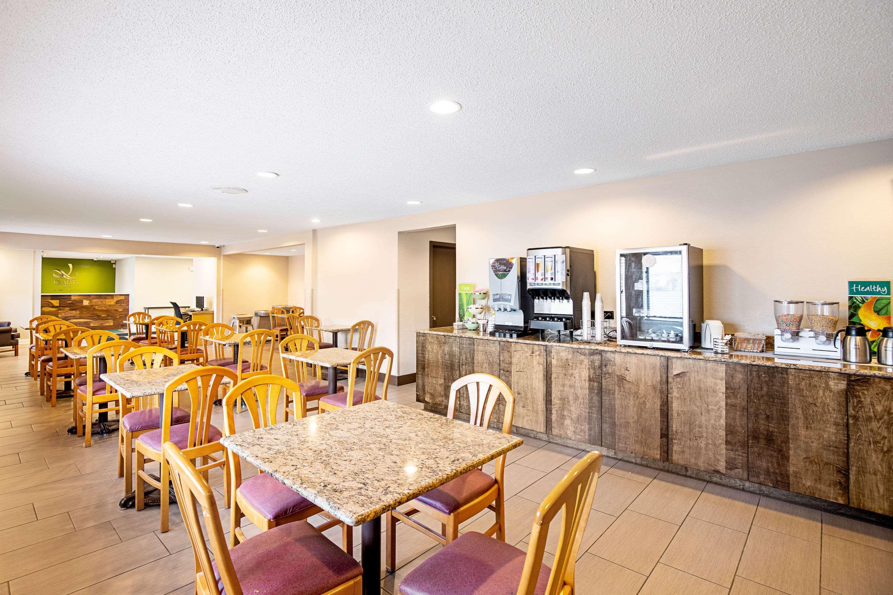 Quality Inn & Suites Μιλγουόκι Εξωτερικό φωτογραφία