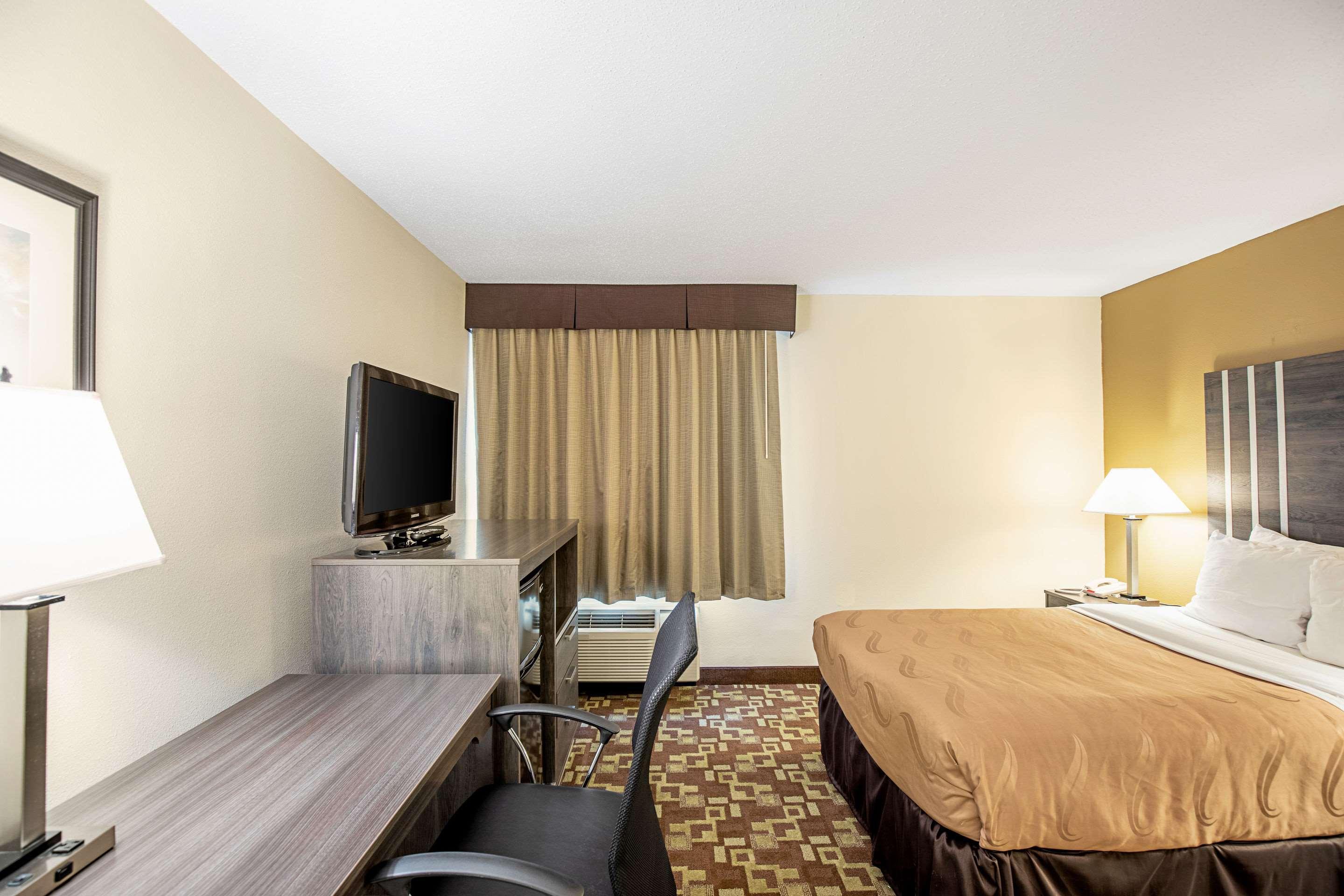 Quality Inn & Suites Μιλγουόκι Εξωτερικό φωτογραφία