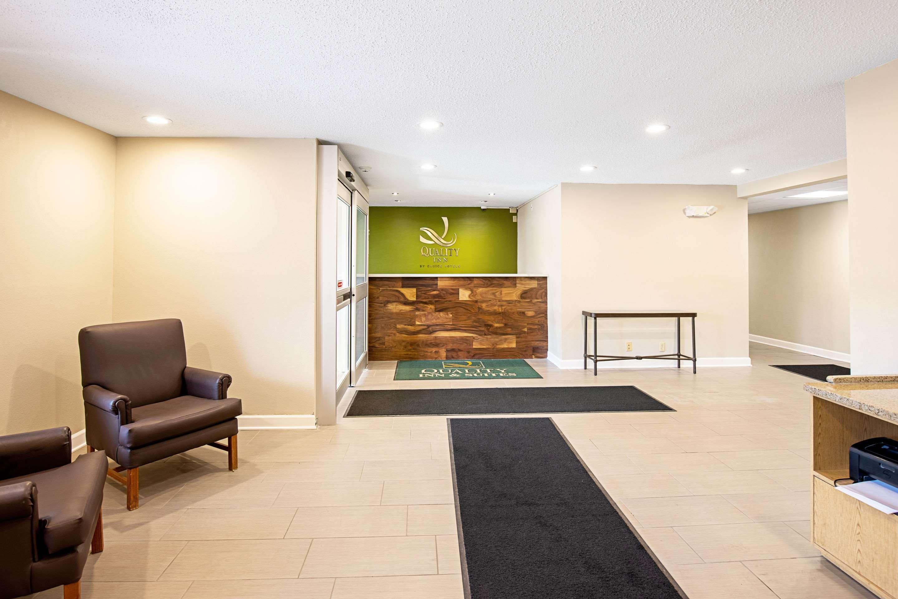 Quality Inn & Suites Μιλγουόκι Εξωτερικό φωτογραφία