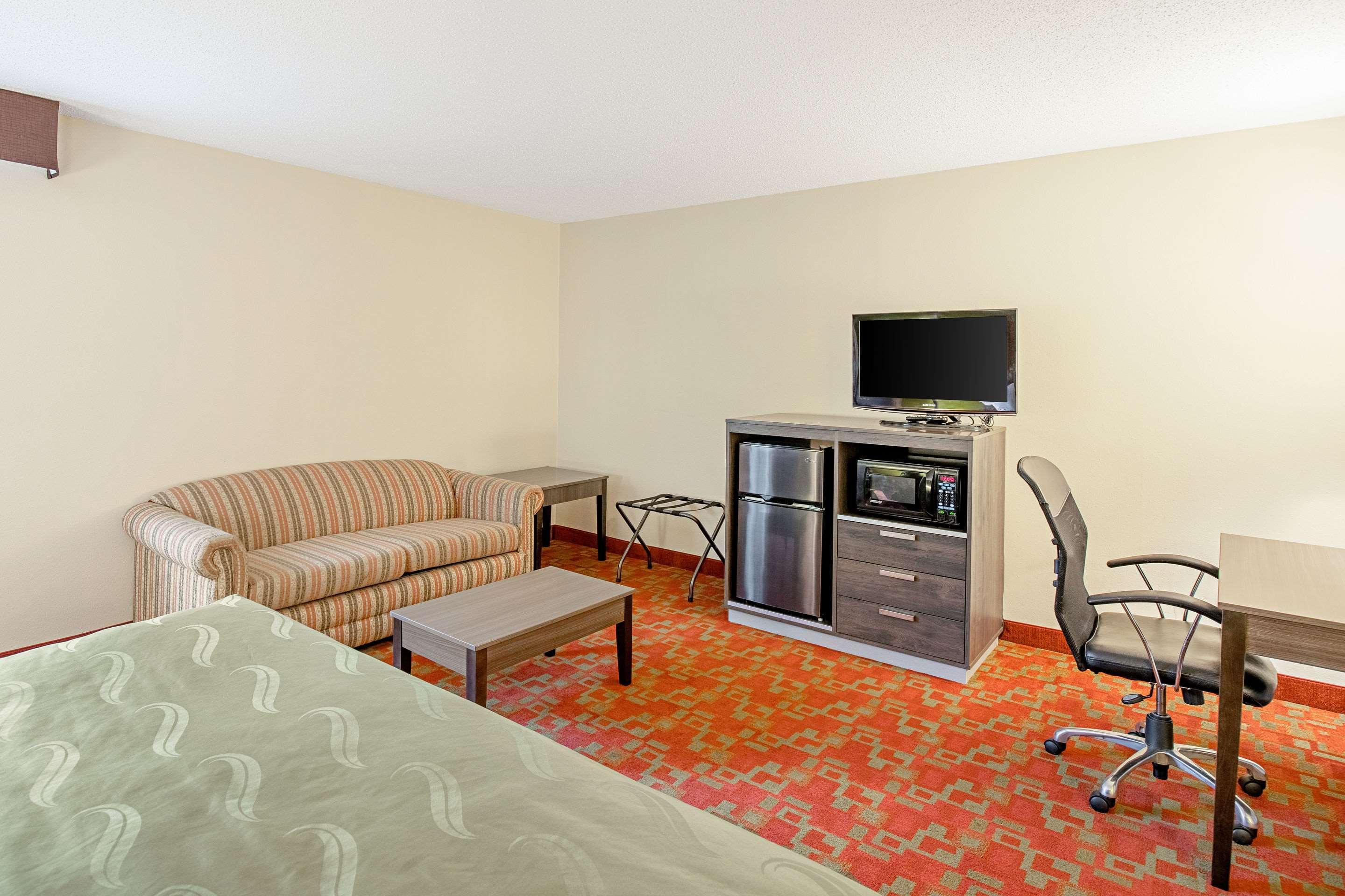 Quality Inn & Suites Μιλγουόκι Εξωτερικό φωτογραφία