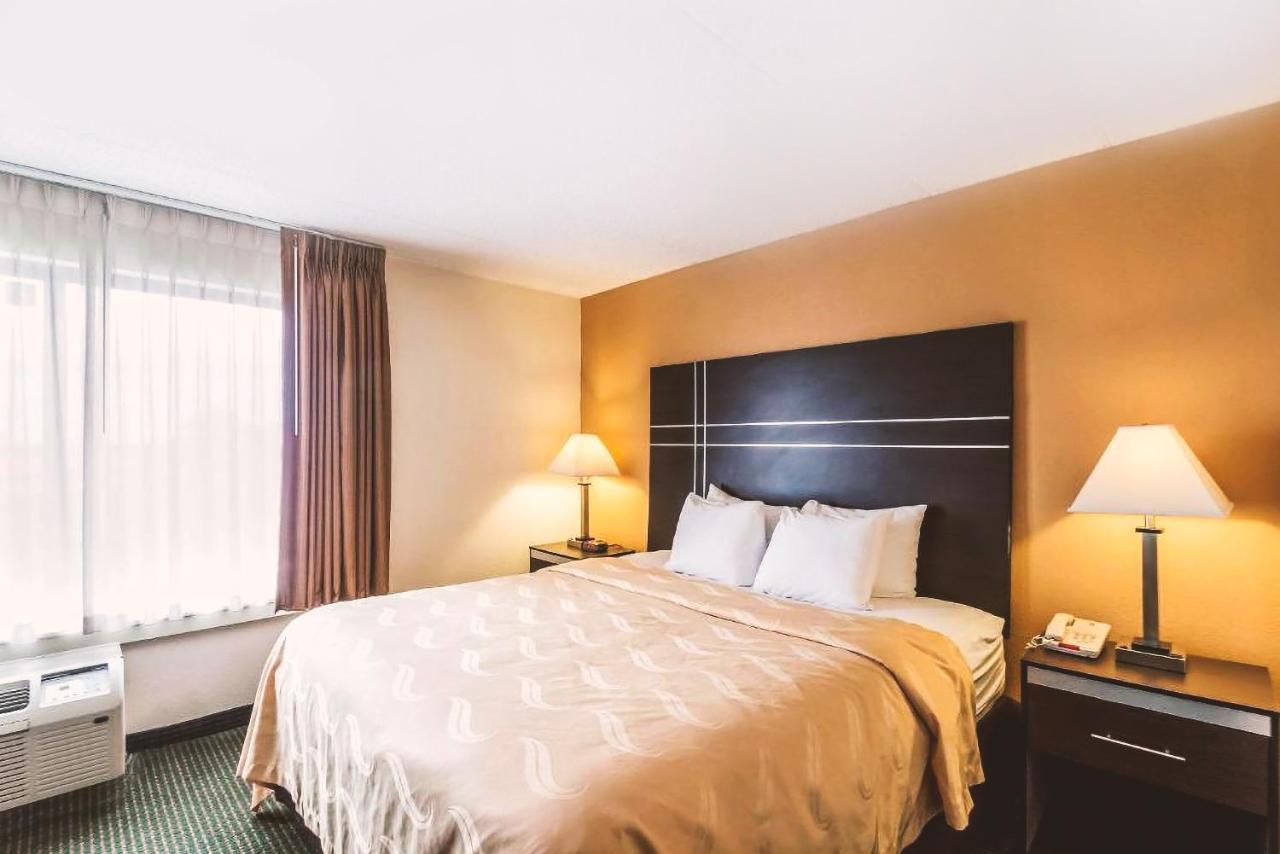 Quality Inn & Suites Μιλγουόκι Εξωτερικό φωτογραφία
