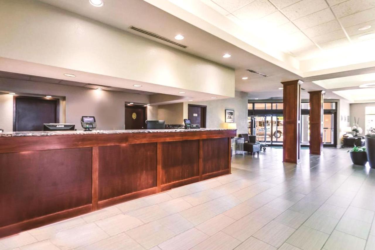 Quality Inn & Suites Μιλγουόκι Εξωτερικό φωτογραφία
