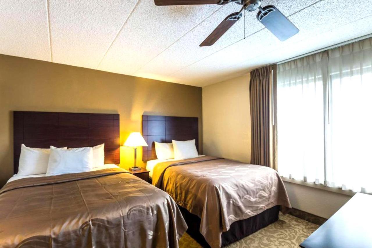 Quality Inn & Suites Μιλγουόκι Εξωτερικό φωτογραφία