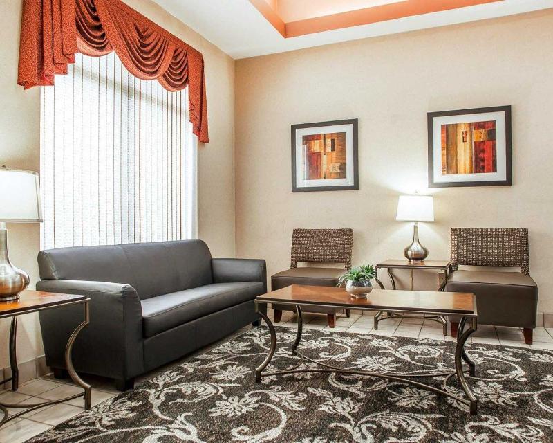 Quality Inn & Suites Μιλγουόκι Εξωτερικό φωτογραφία